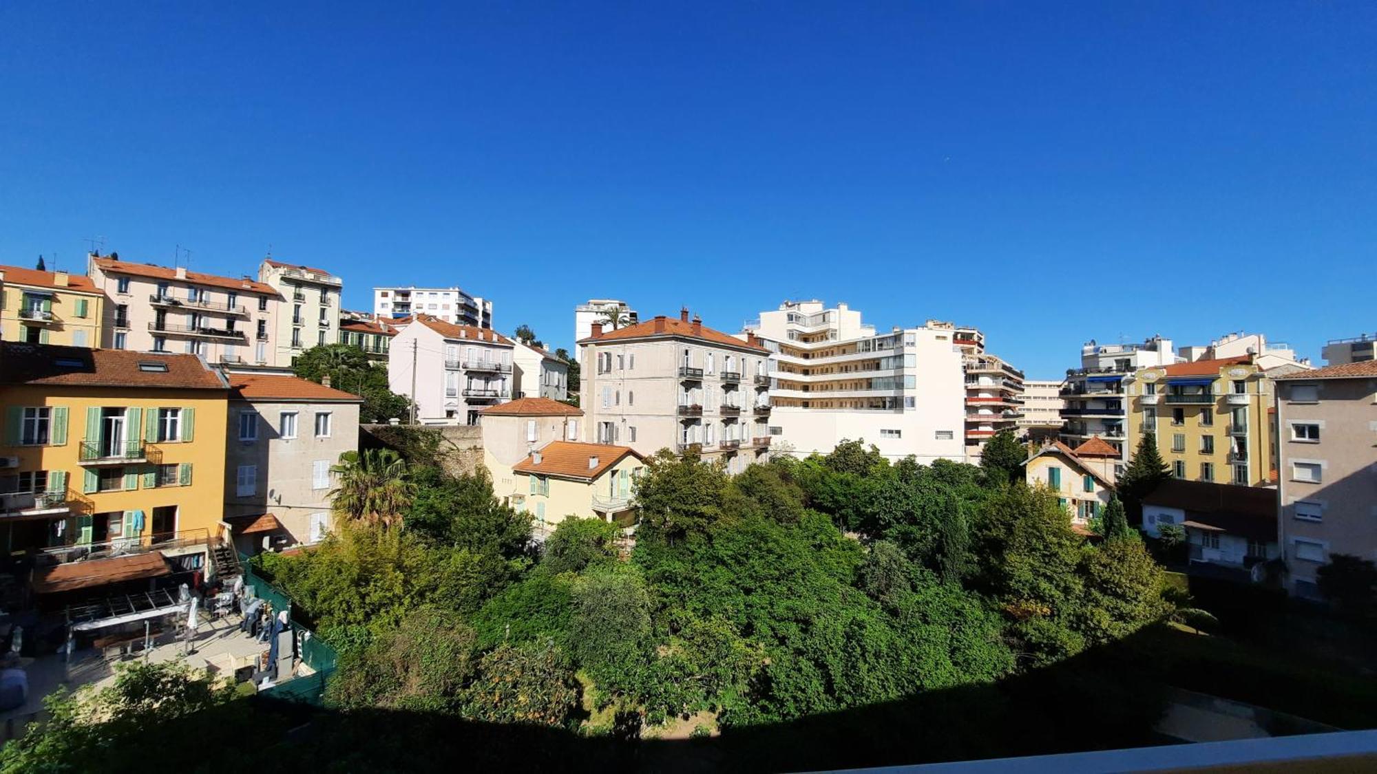Sunny Mercury - Room In Apartment Cannes Exterior foto