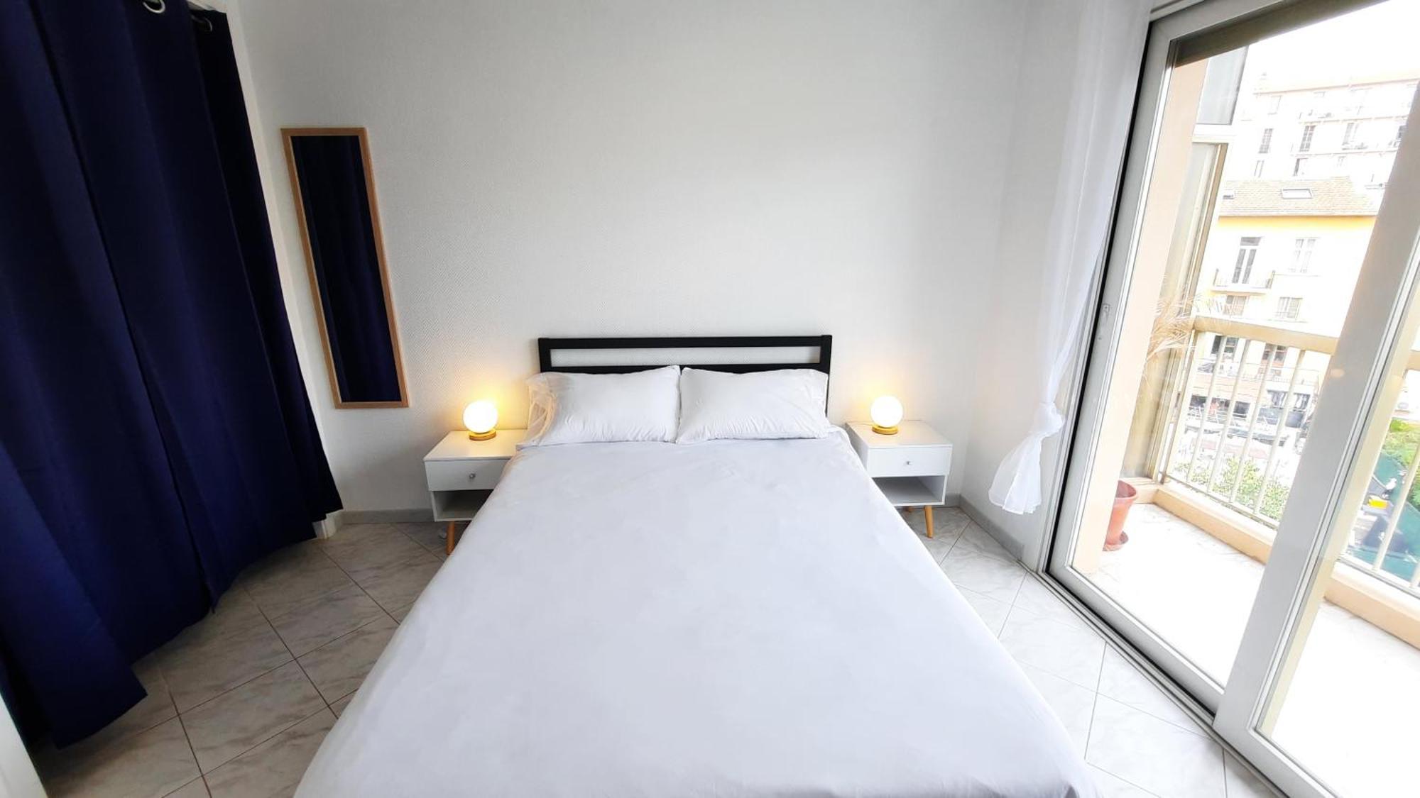 Sunny Mercury - Room In Apartment Cannes Exterior foto